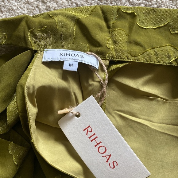 NWT Rihoas green Jacquard ranched midi dress - Picture 12 of 15